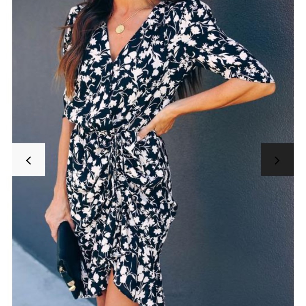 Vici - 🖤Floral Ruched Dress -Black and White